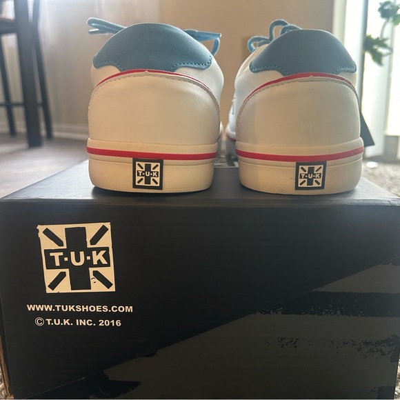 White TUKskin™ Red & Blue Trim Interlace - Picture 2 of 5